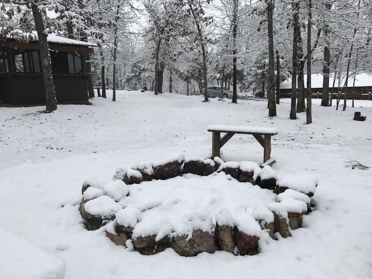 Norfork Lake Ozark Mountain Lodge Gamaliel Eksteriør billede